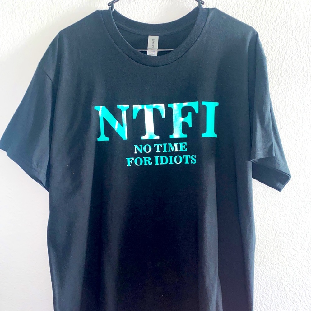 New black tshirt sz LG